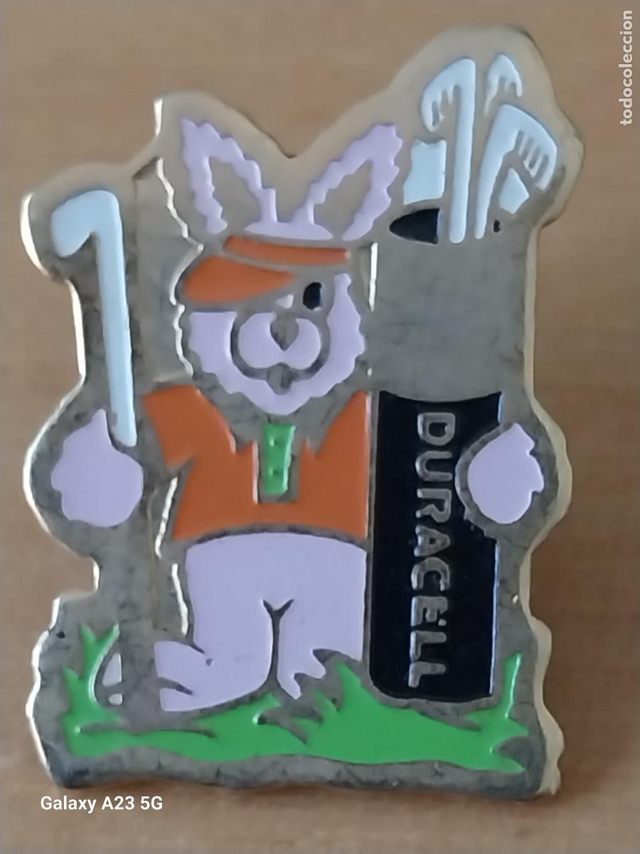 Pins de colecci&oacute;n: DURACELL GOLF CONEJO PILAS BATERIAS PIN PINCHO PINTURA LACADA 2.4CMS ALTO
