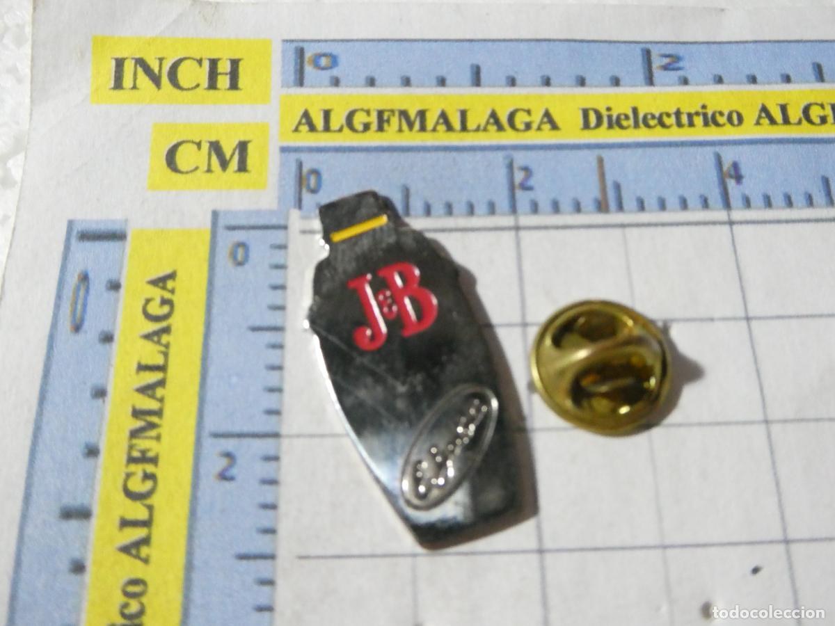 Pin's de collection: PIN DE BEBIDAS. BOTELLA J&B WHISKY WHISKEY