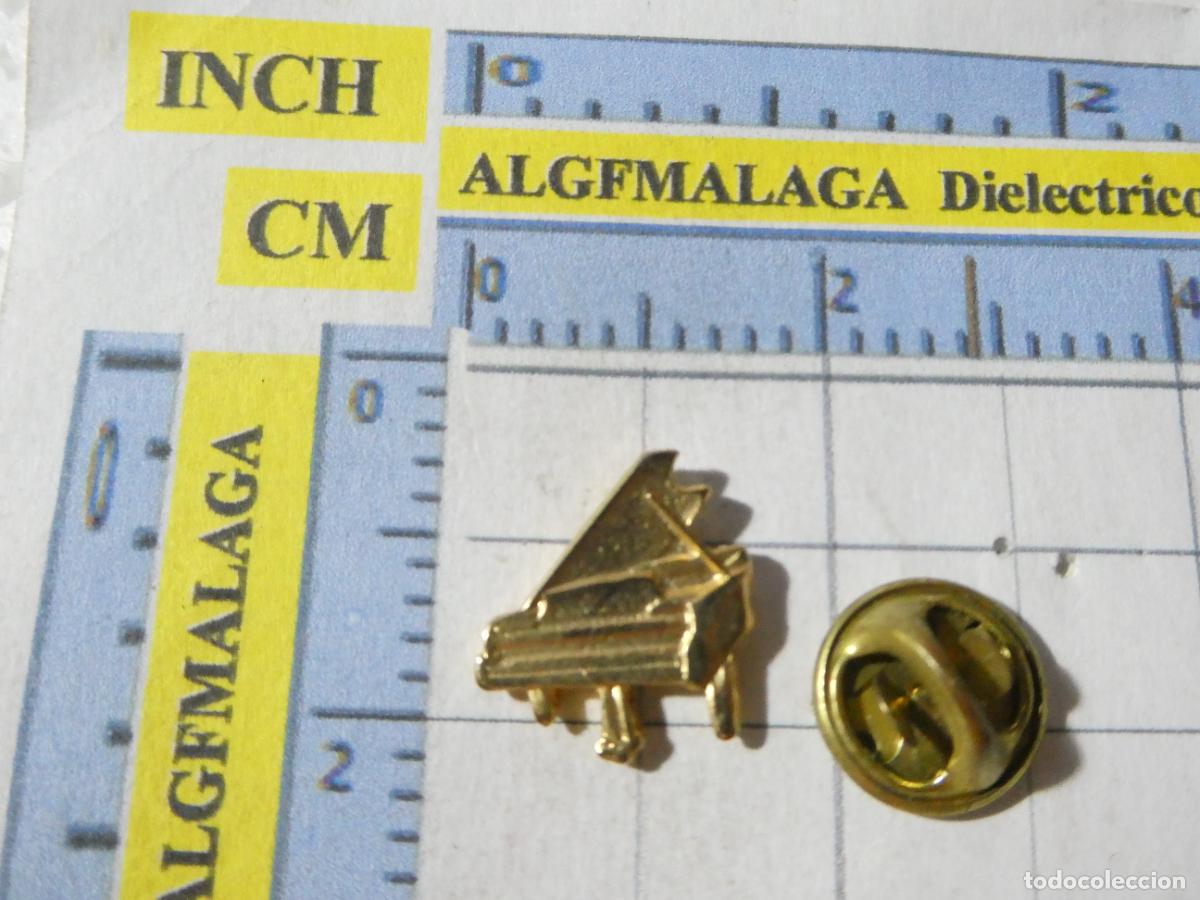Pins de colecci&oacute;n: PIN DE M&Uacute;SICA. INSTRUMENTOS MUSICALES. PIANO DORADO