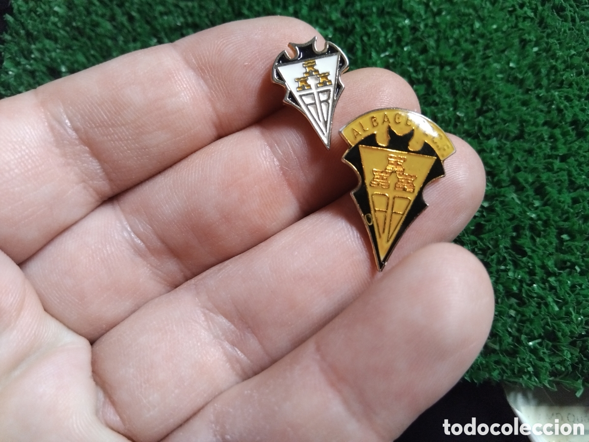 Pins de colecci&oacute;n: Gr Lote de 2 pines del Albacete