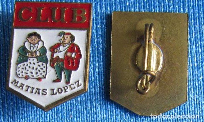Sammlung von Pins: INSIGNIA CLUB MAT&Iacute;AS L&Oacute;PEZ. CHOCOLATE, CHOCOLATES, SIN FECHA