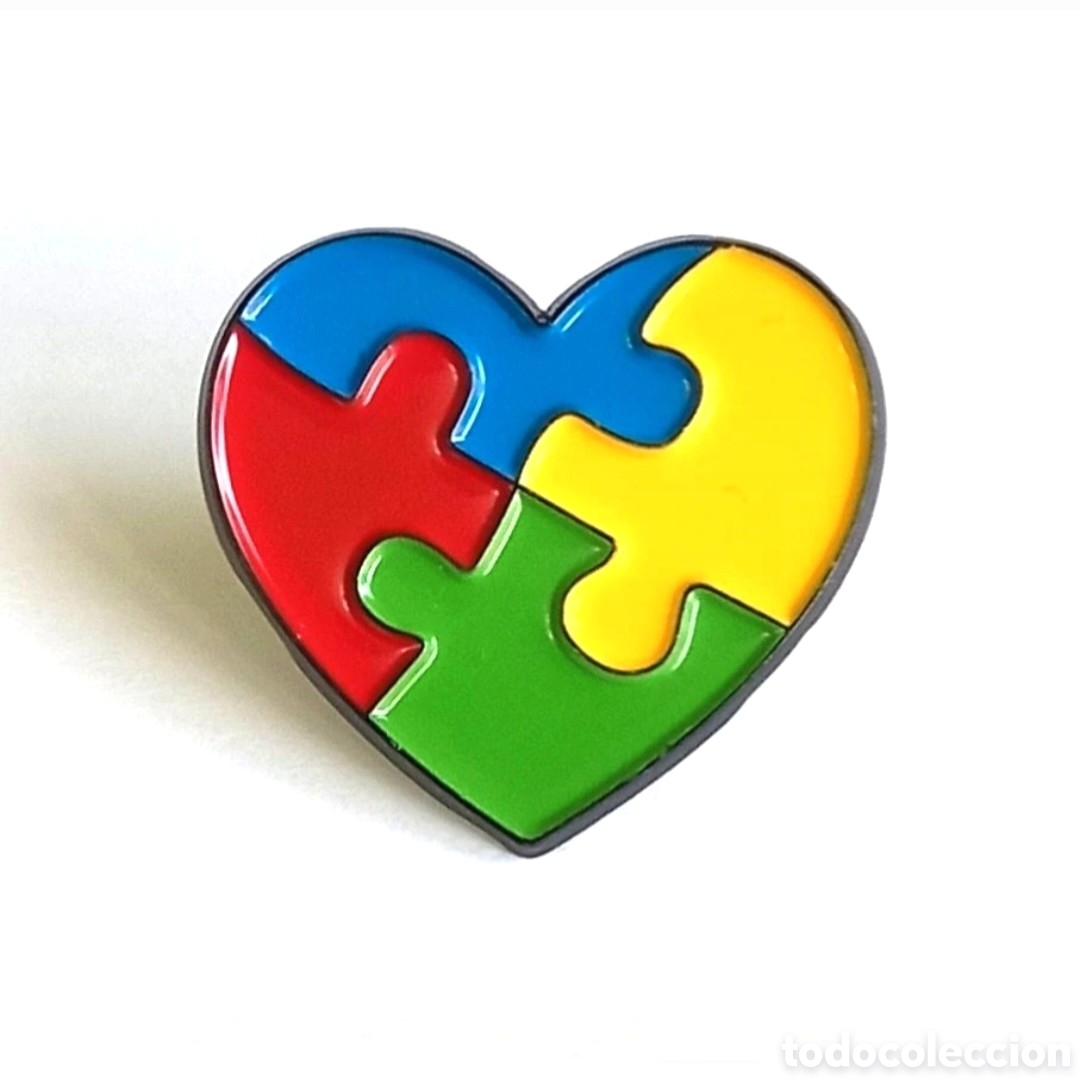 Pins de colecci&oacute;n: Pin &rdquo;Coraz&oacute;n/Puzzle&rdquo;.
