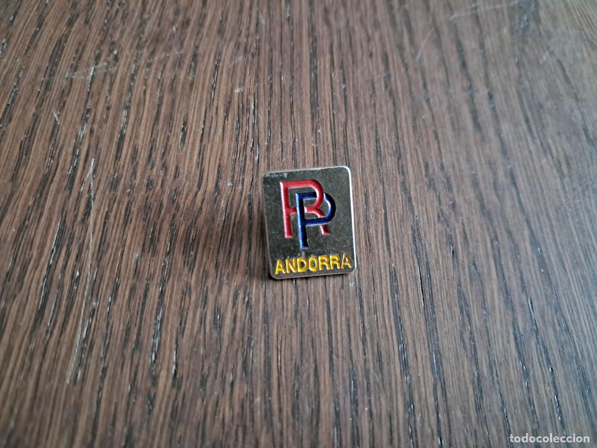 Pins de colecci&oacute;n: pin de metal, Andorra.