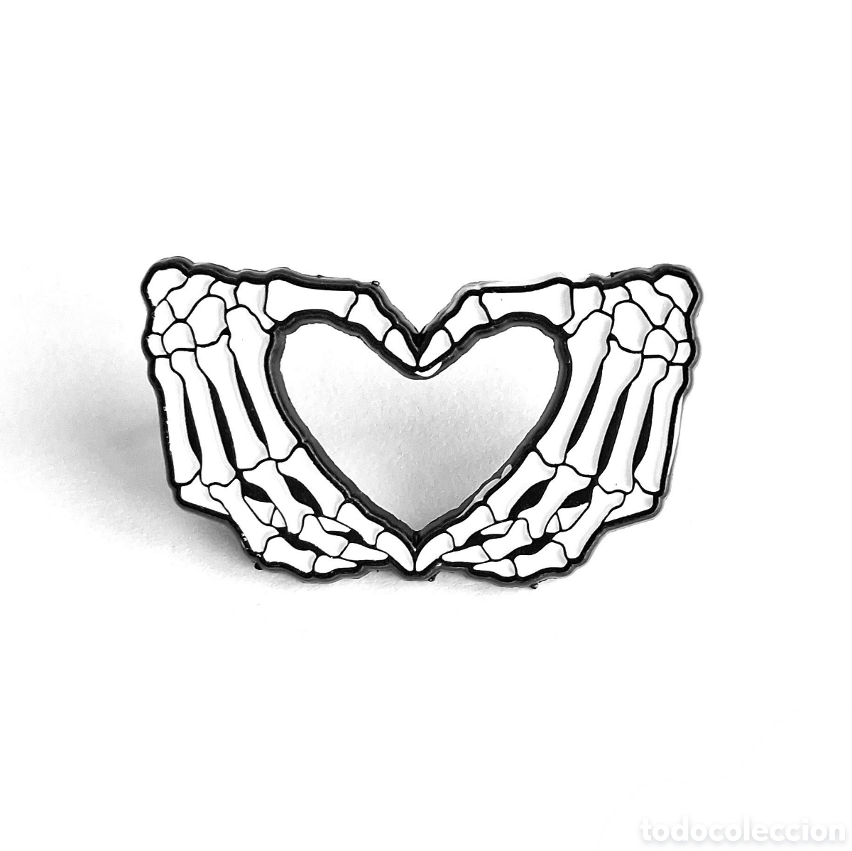 Pins de colecci&oacute;n: Pin &rdquo;Manos de esqueleto/Coraz&oacute;n&rdquo;.