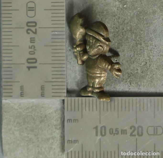 Pins de colecci&oacute;n: PIN. Figura a IDENTIFICAR