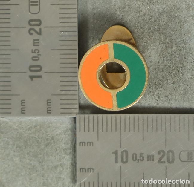 Pins de colecci&oacute;n: PIN. OJAL UCD - Uni&oacute;n de Centro Democr&aacute;tico - Partido Pol&iacute;tico Espa&ntilde;ol - Transici&oacute;n Espa&ntilde;ola