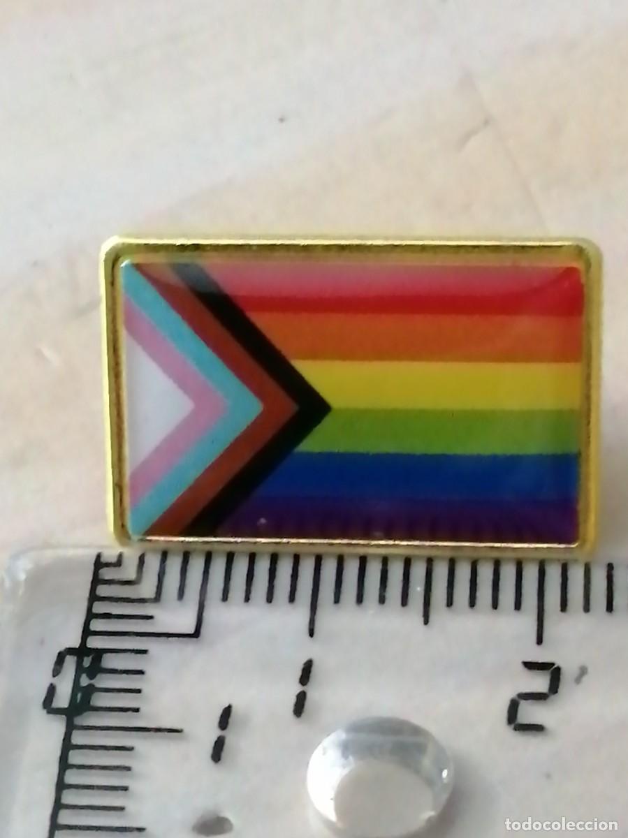 Pins de colecci&oacute;n: PIN BANDERA TRANS ORGULLO LGBTI ARCO&Iacute;RIS LESBIANA GAY BISEXUAL CONTRA HOMOFOBIA VOX