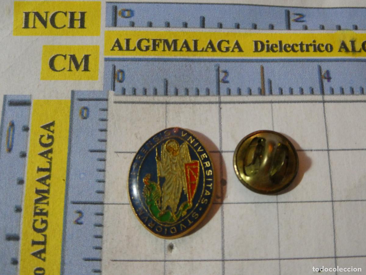 Pins de colecci&oacute;n: PIN DE COLEGIOS UNIVERSIDADES. UNIVERSIDAD DE NAVARRA