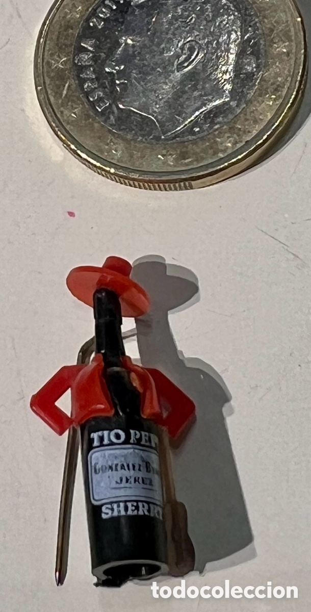 Pins de colecci&oacute;n: Pin. TIO PEPE JEREZ SHERRY. A&ntilde;os 70.