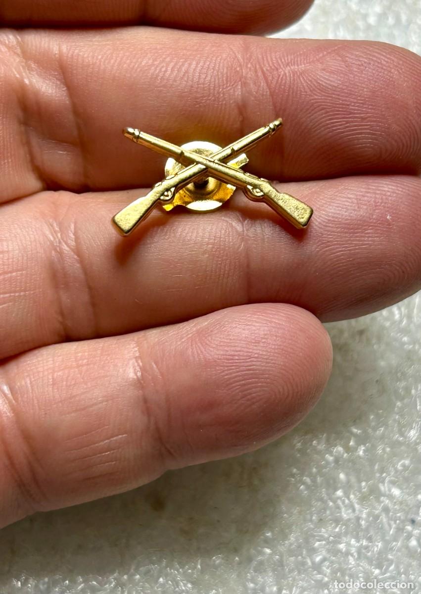 Pins de colecci&oacute;n: 4099.Pin de solapa o cuello de la Infanter&iacute;a del Ej&eacute;rcito de los Estados Unidos