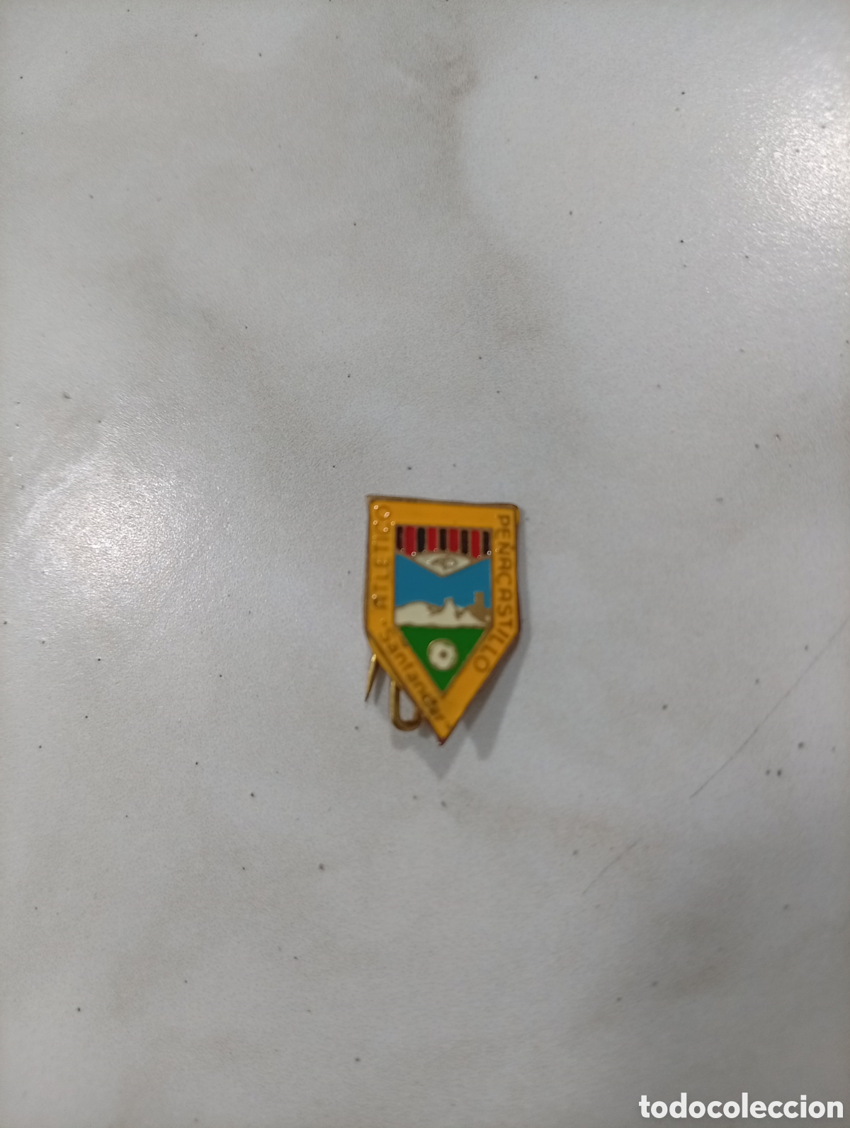 Pins de colecci&oacute;n: Pin imperdible futbol pe&ntilde;acastillo