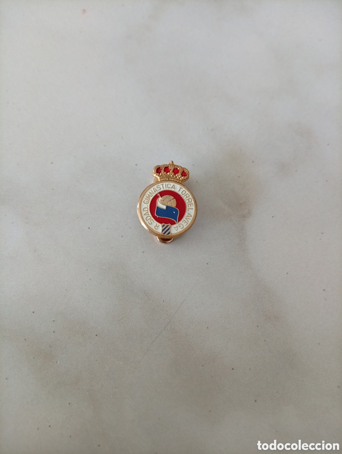 Pins de colecci&oacute;n: Pin ojal futbol Torrelavega