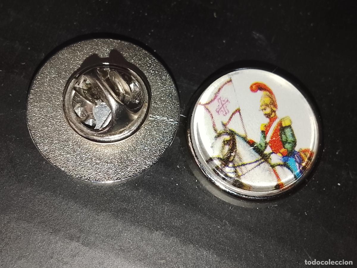Pins de colecci&oacute;n: pin redondo metal - correos espa&ntilde;a caballeria ejercito militar soldados a caballo