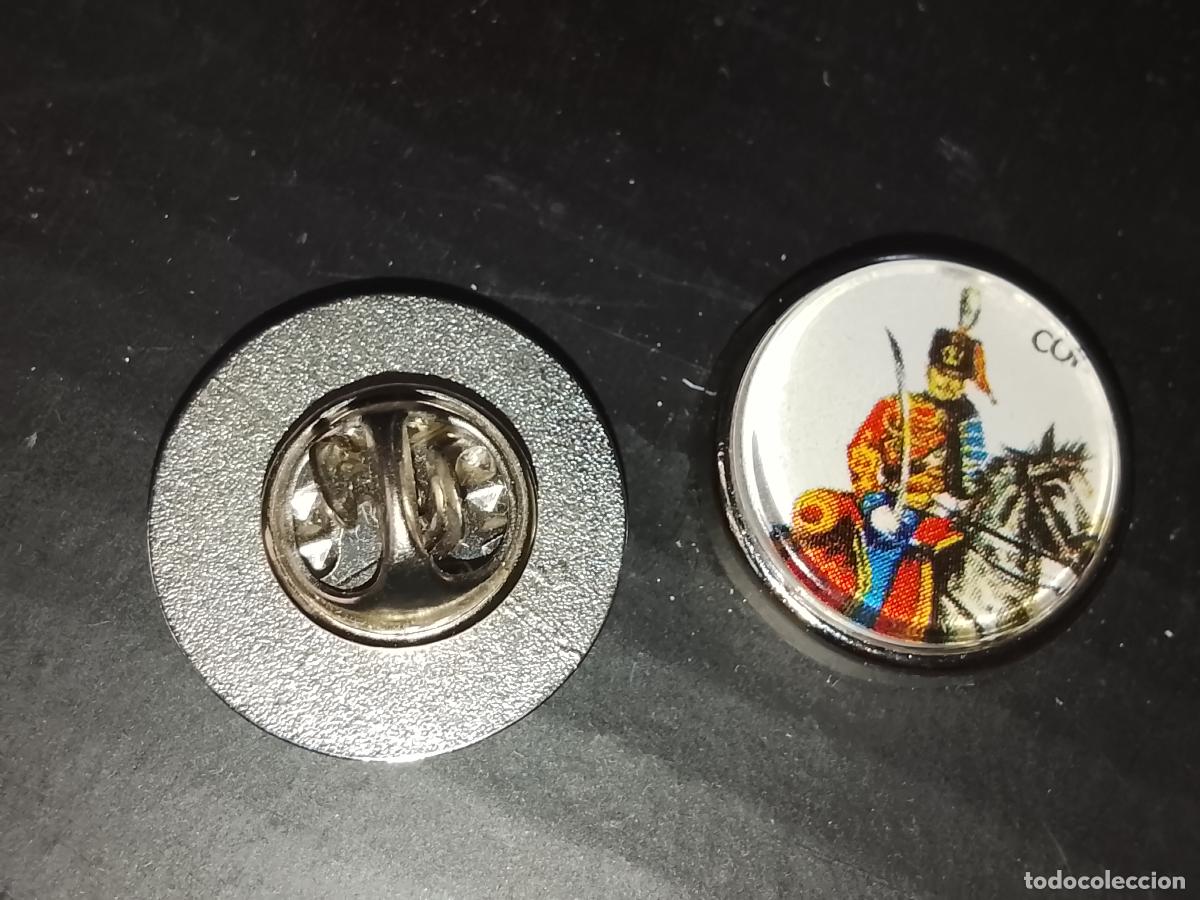 Pins de colecci&oacute;n: pin redondo metal - correos espa&ntilde;a caballeria ejercito militar soldados a caballo