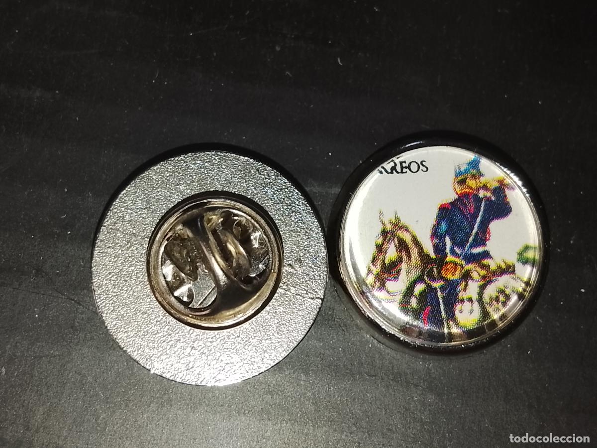 Pins de colecci&oacute;n: pin redondo metal - correos espa&ntilde;a caballeria ejercito militar soldados a caballo