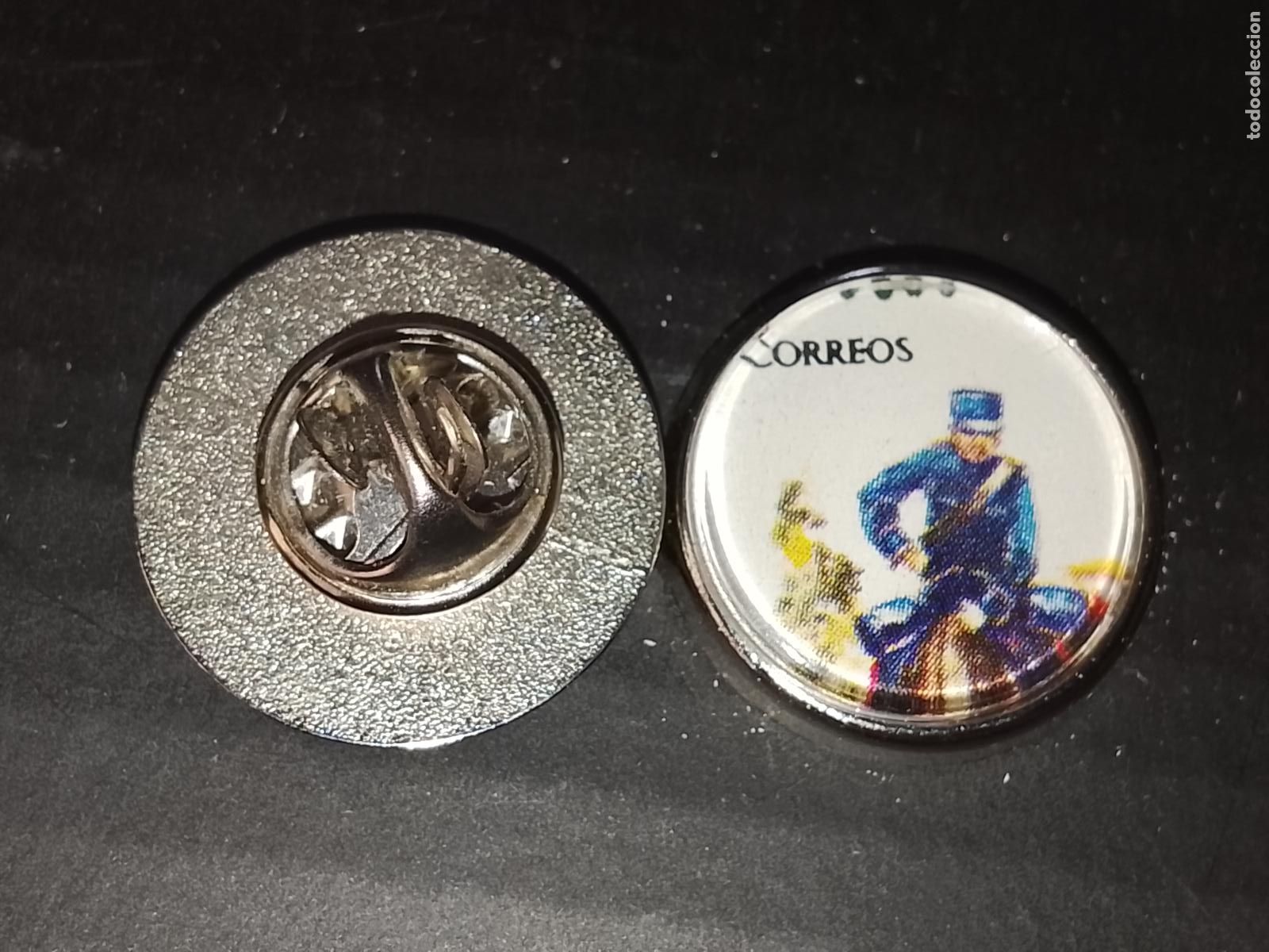 Pins de colecci&oacute;n: pin redondo metal - correos espa&ntilde;a caballeria ejercito militar soldados a caballo