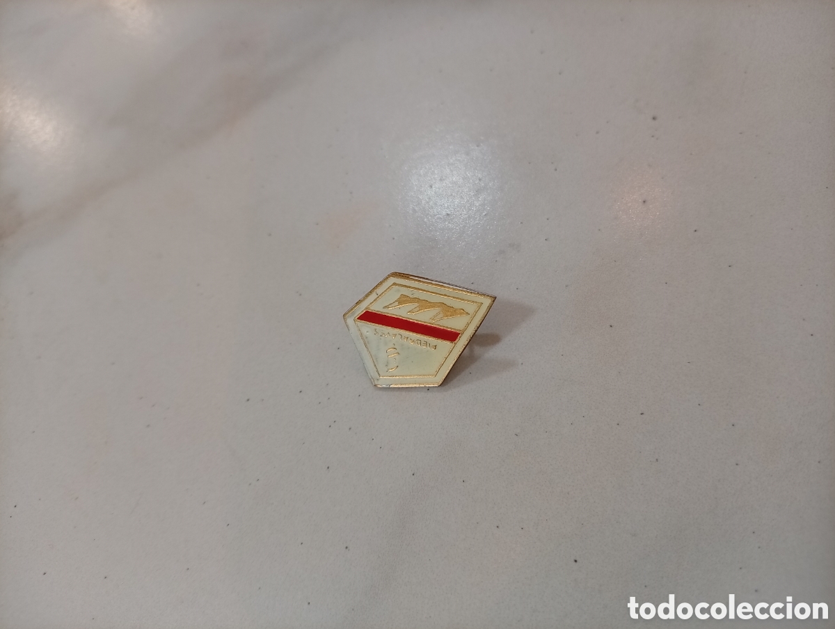 Pins de colecci&oacute;n: Pin imperdible futbol pedralves