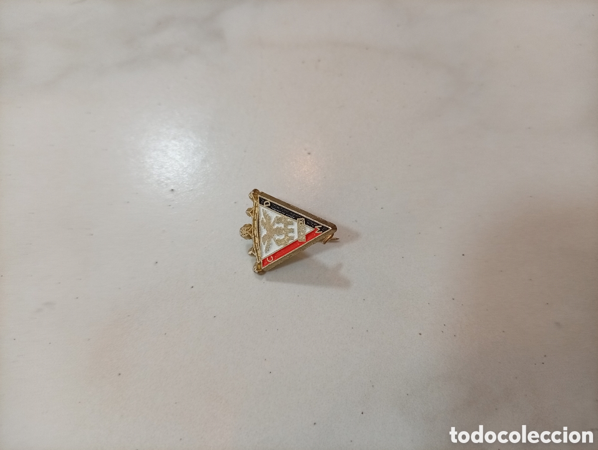 Pins de colecci&oacute;n: Pin imperdible futbol mirandes