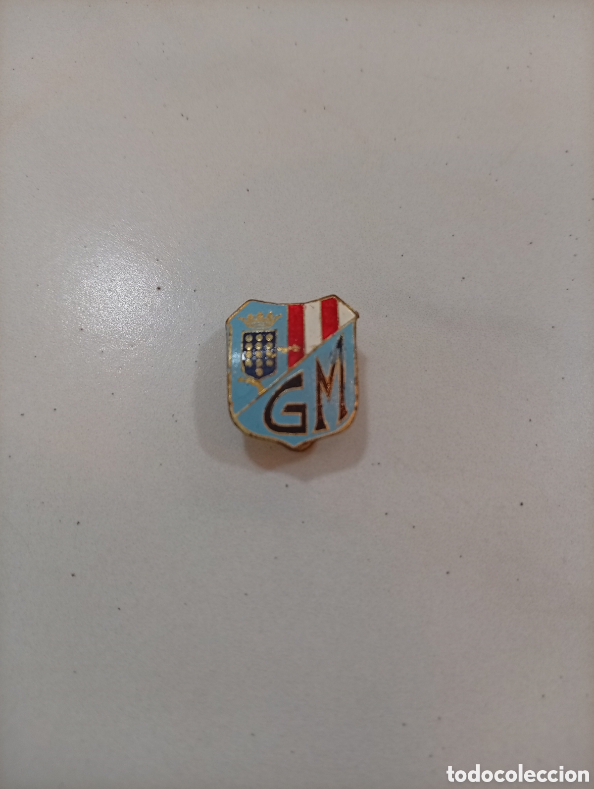 Pins de colecci&oacute;n: Pin ojal futbol ginnastic medinense
