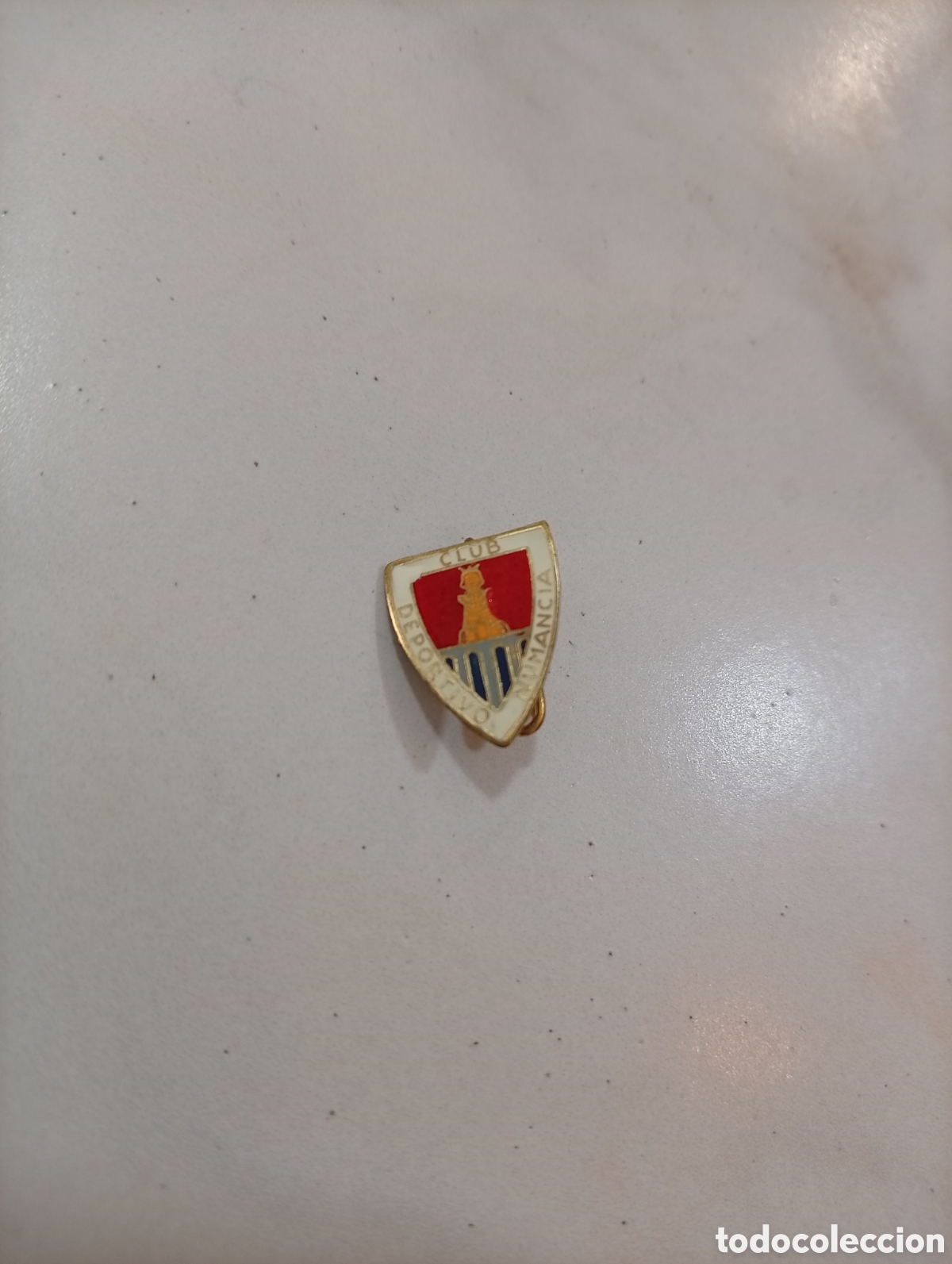 Pins de colecci&oacute;n: Pin imperdible futbol Numancia