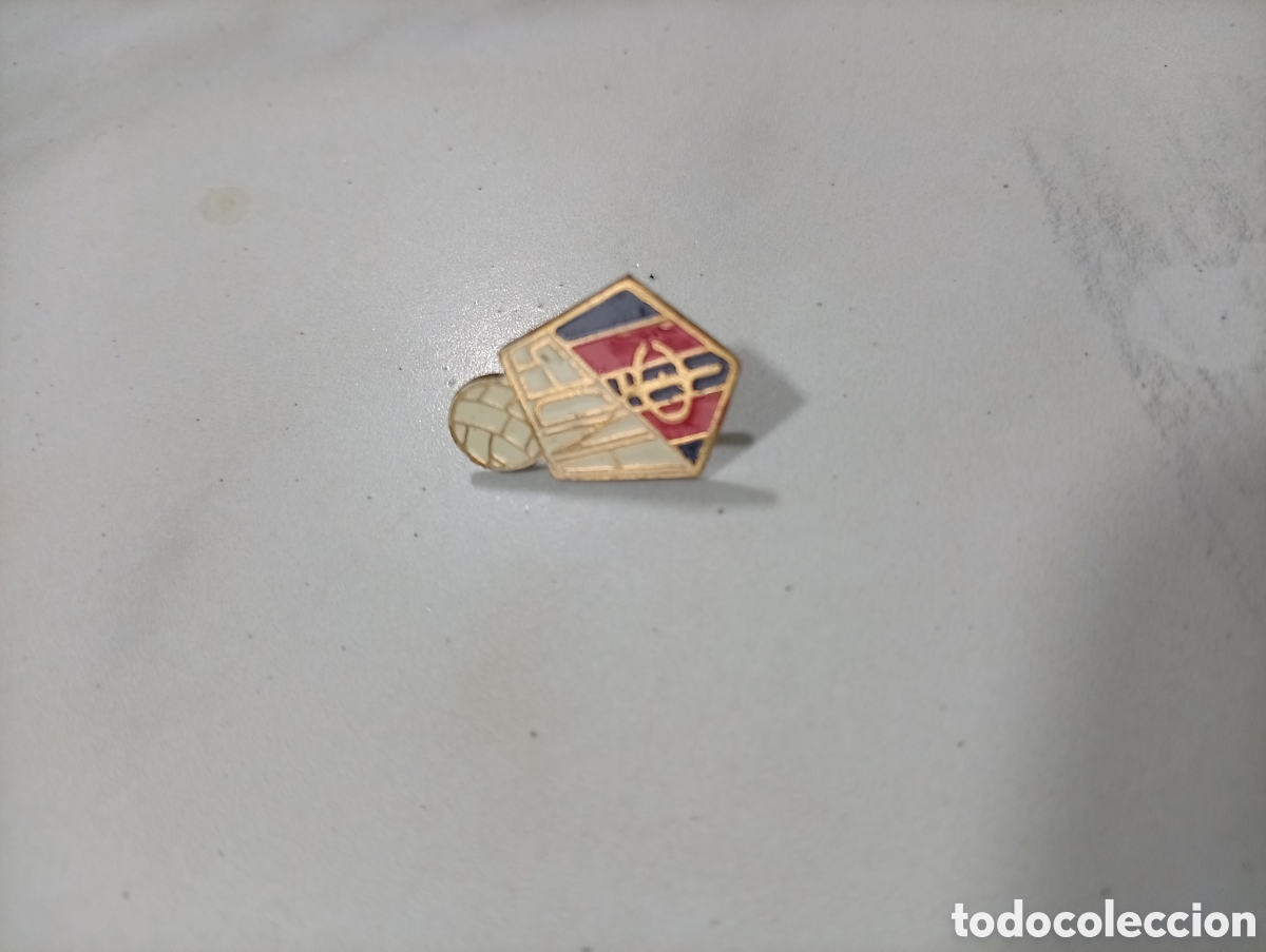 Pins de colecci&oacute;n: Pin imperdible futbol andes