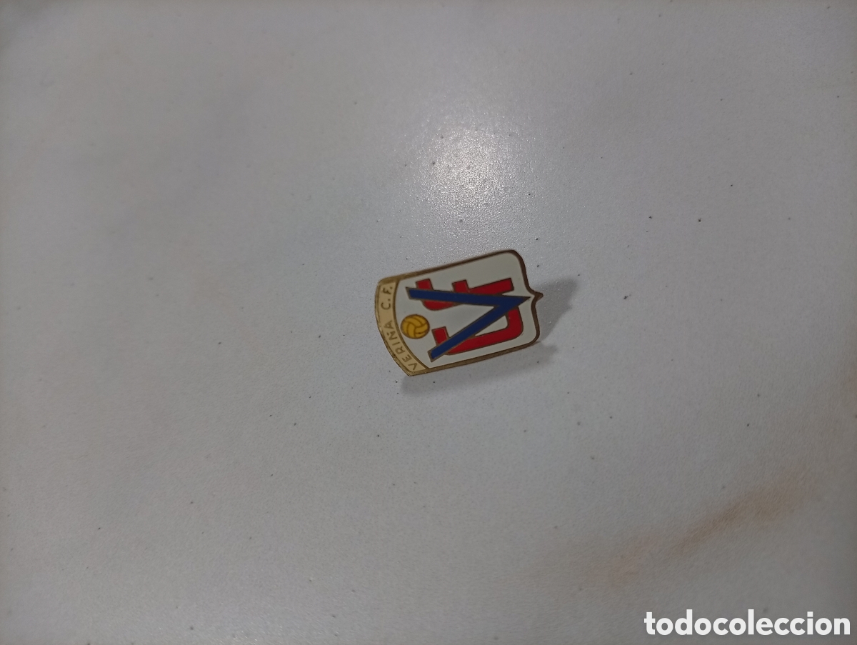 Pins de colecci&oacute;n: Pin imperdible futbol veri&ntilde;a