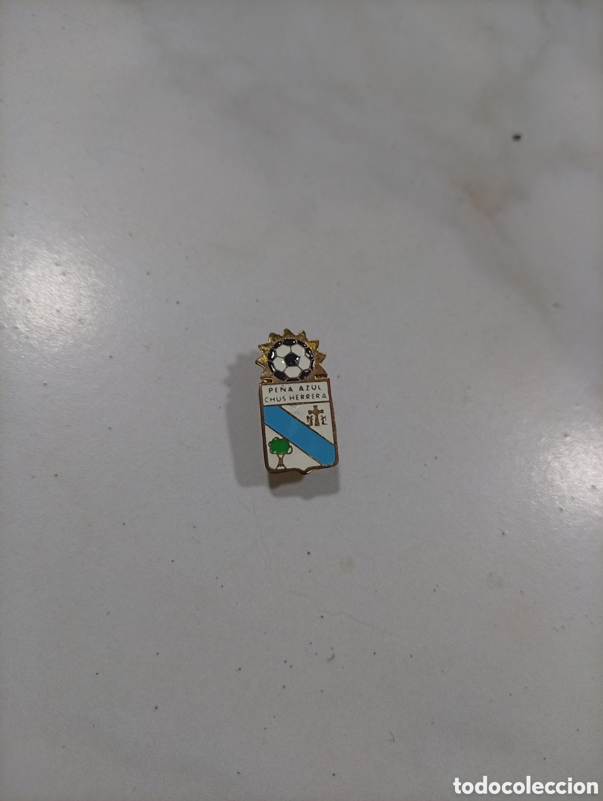 Pins de colecci&oacute;n: Pin ojal futbol Chus herrera