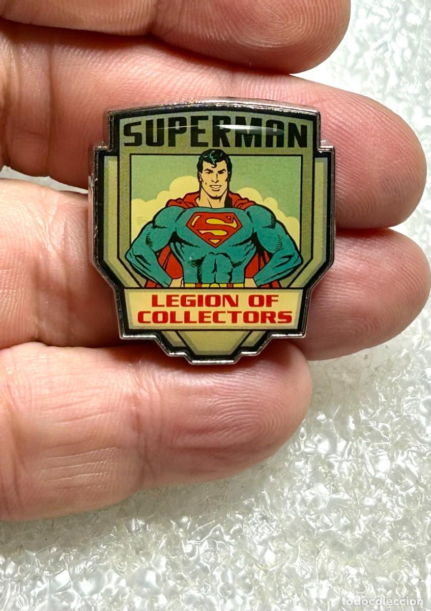 Pins de colecci&oacute;n: 4107.Pin de esmalte exclusivo de Superman, fabricado por la marca Funko (Legion of Collectors)