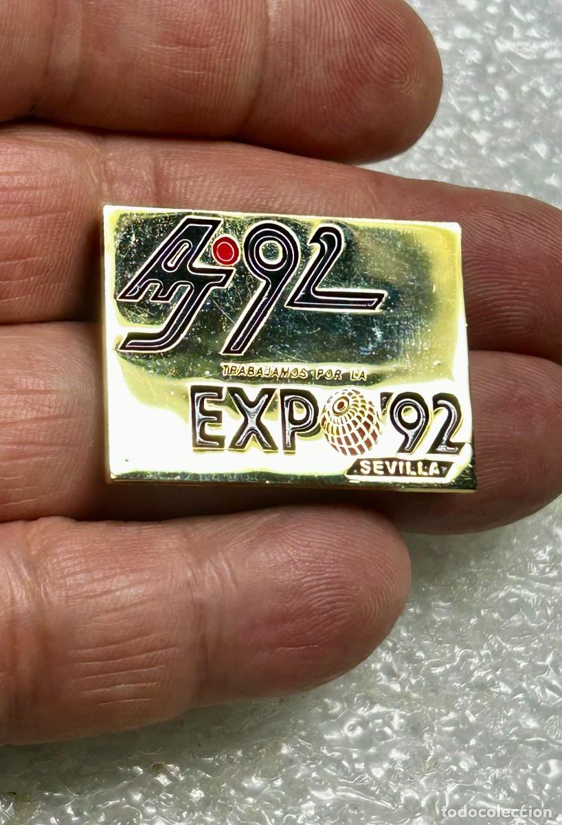Pins de colecci&oacute;n: 4109.Pin de la Exposici&oacute;n Universal de 1992 de Sevilla (Expo 92) empresa AJ92