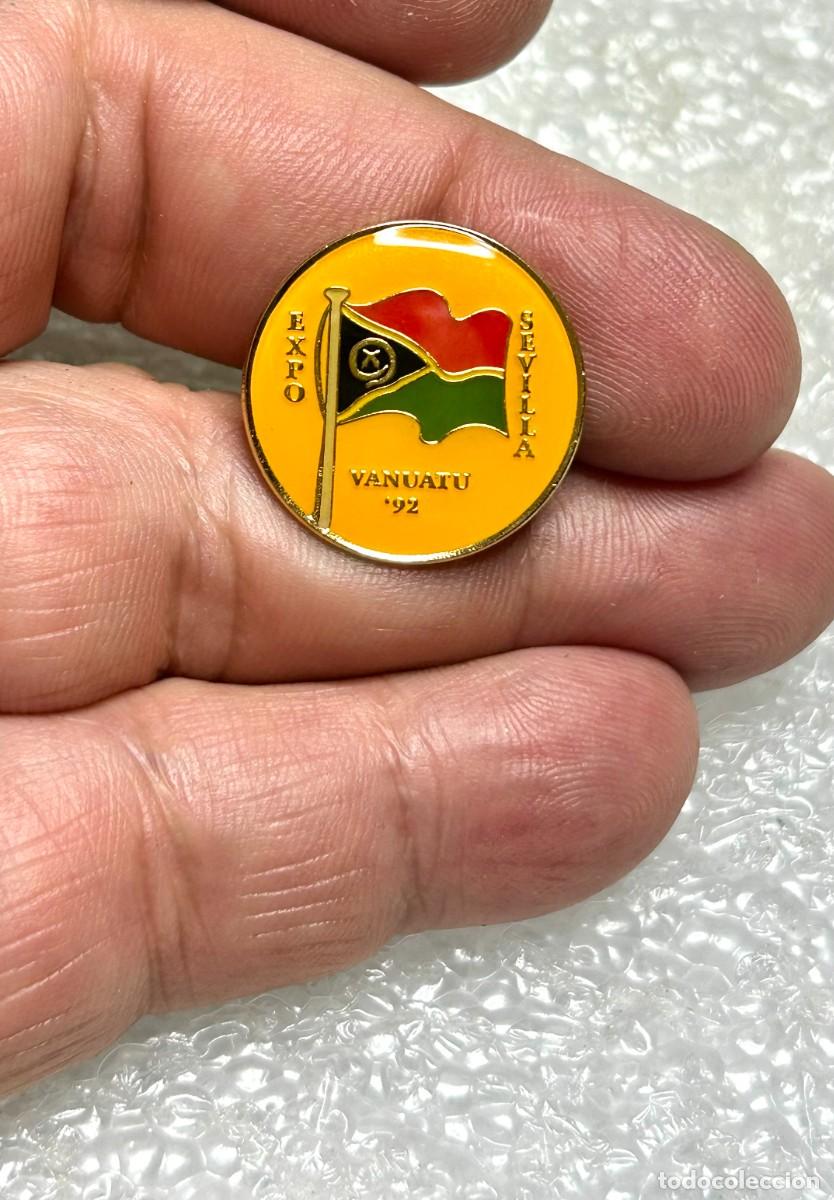 Pins de colecci&oacute;n: 4112.Pin del Pabell&oacute;n de Vanuatu para la Exposici&oacute;n Universal de Sevilla 1992 (Expo '92)