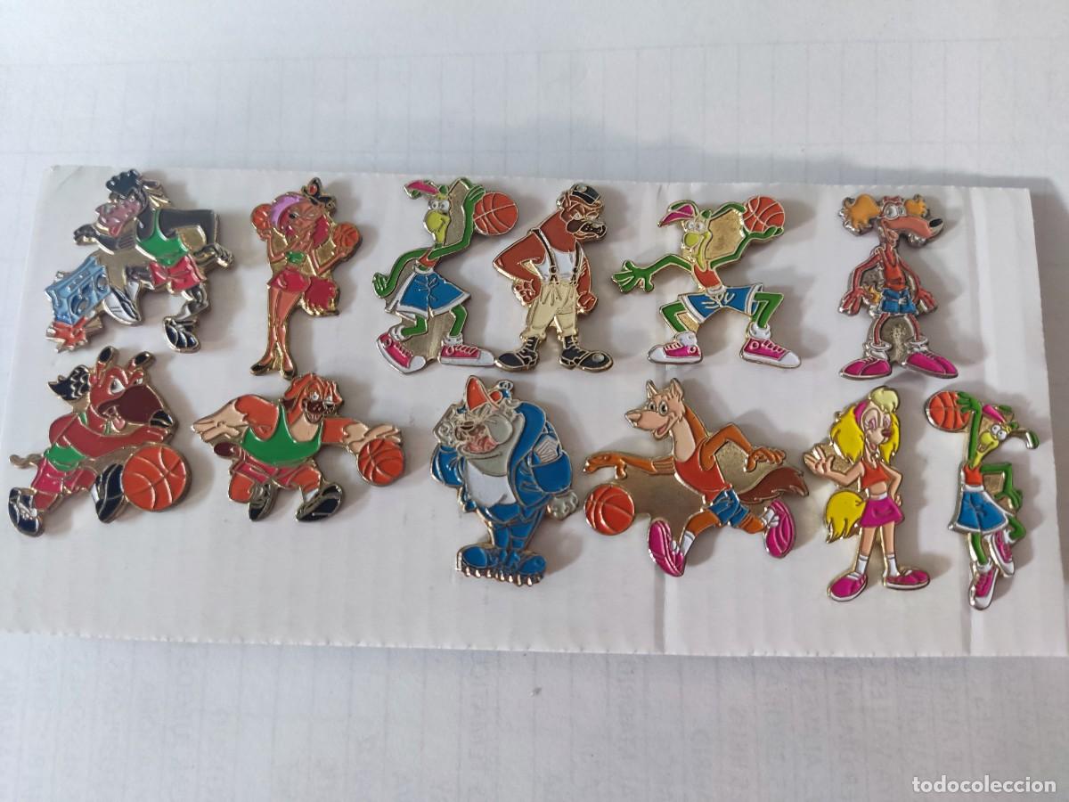 Pins de colecci&oacute;n: LOTE DE 12 PINS DE BALONCESTO DE CUETERA