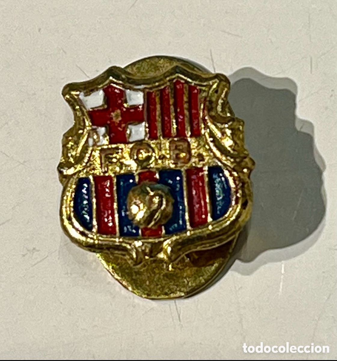 Pins de colecci&oacute;n: Pin / Insignia de ojal. F&uacute;tbol. F&uacute;tbol Club Barcelona. Princesa. Baena. A&ntilde;os 70.