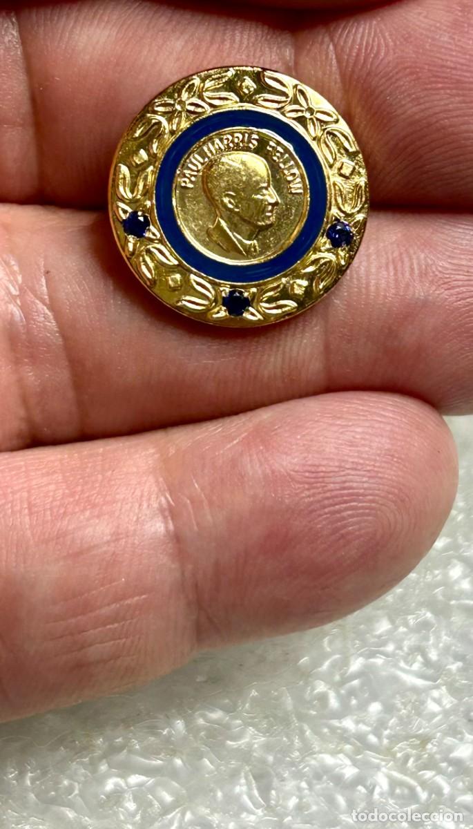 Pins de colecci&oacute;n: 4224.Insignia/Pin de Paul Harris Fellow de Rotary Club International incluye 3 piedras de Zafiro