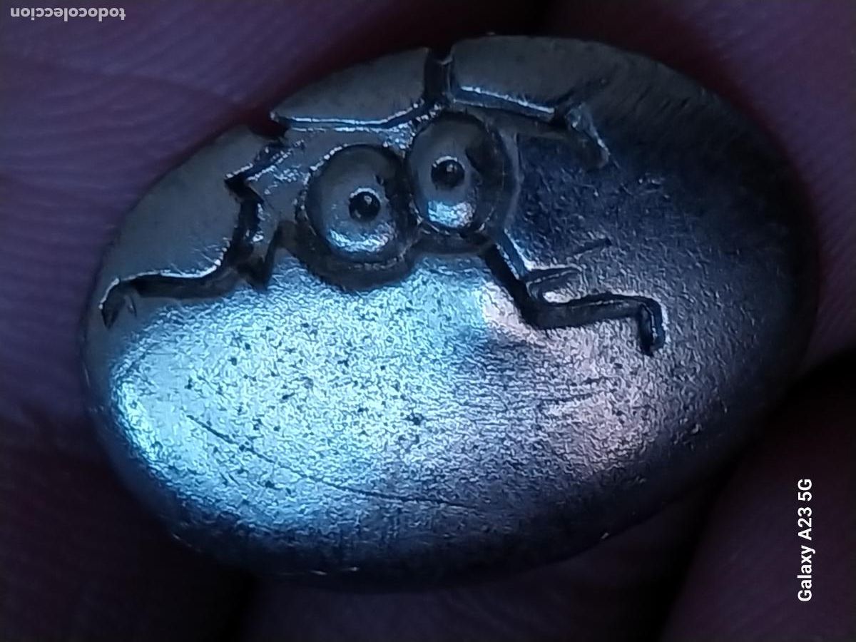 Pins de cole&ccedil;&atilde;o: HUEVO RAJADO OJITOS PIN PINCHO 2.30CMS ANCHO METAL CROMADO