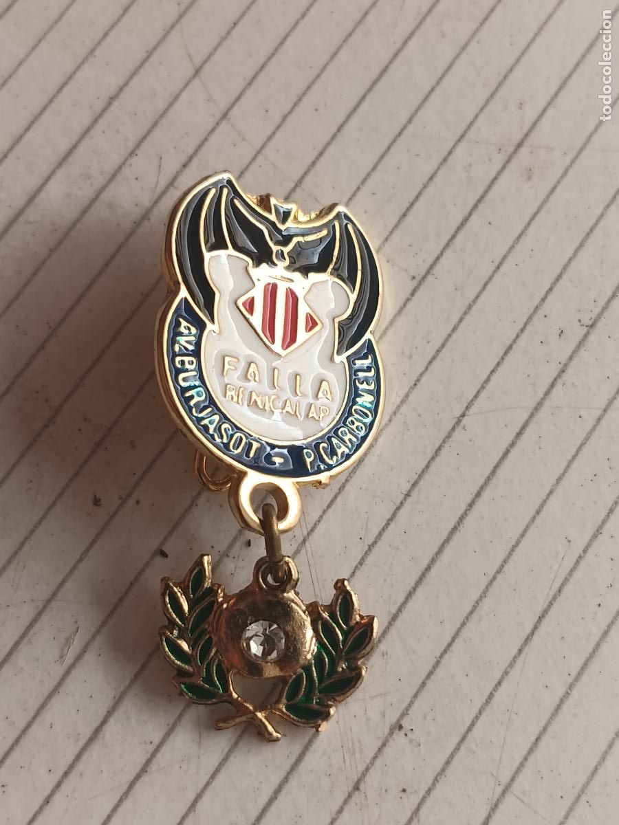 Pins de cole&ccedil;&atilde;o: Insignia de la Falla Av Burjasot P Carbonell. Fallas de Valencia