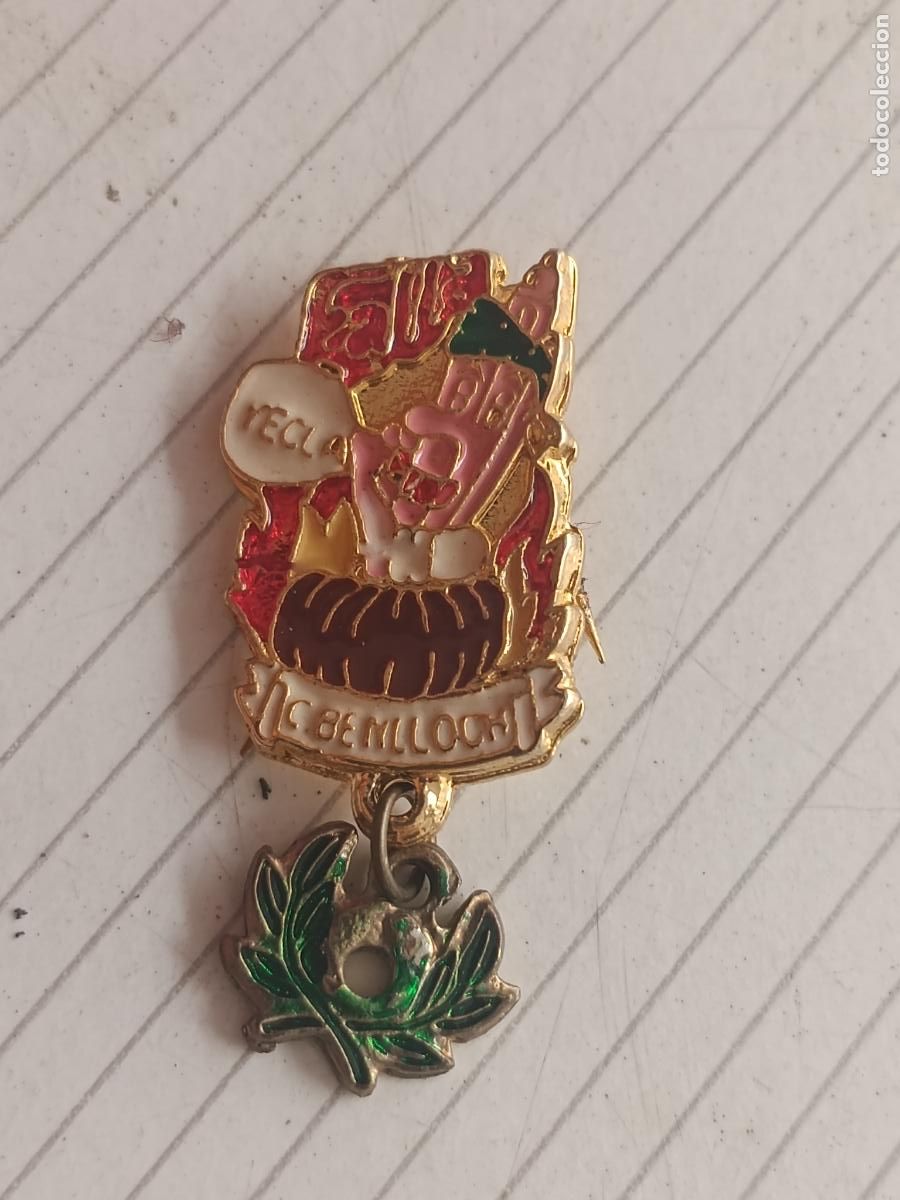 Pin's de collection: Insignia de la Falla Yecla Cardenal Benlloch. Fallas de Valencia