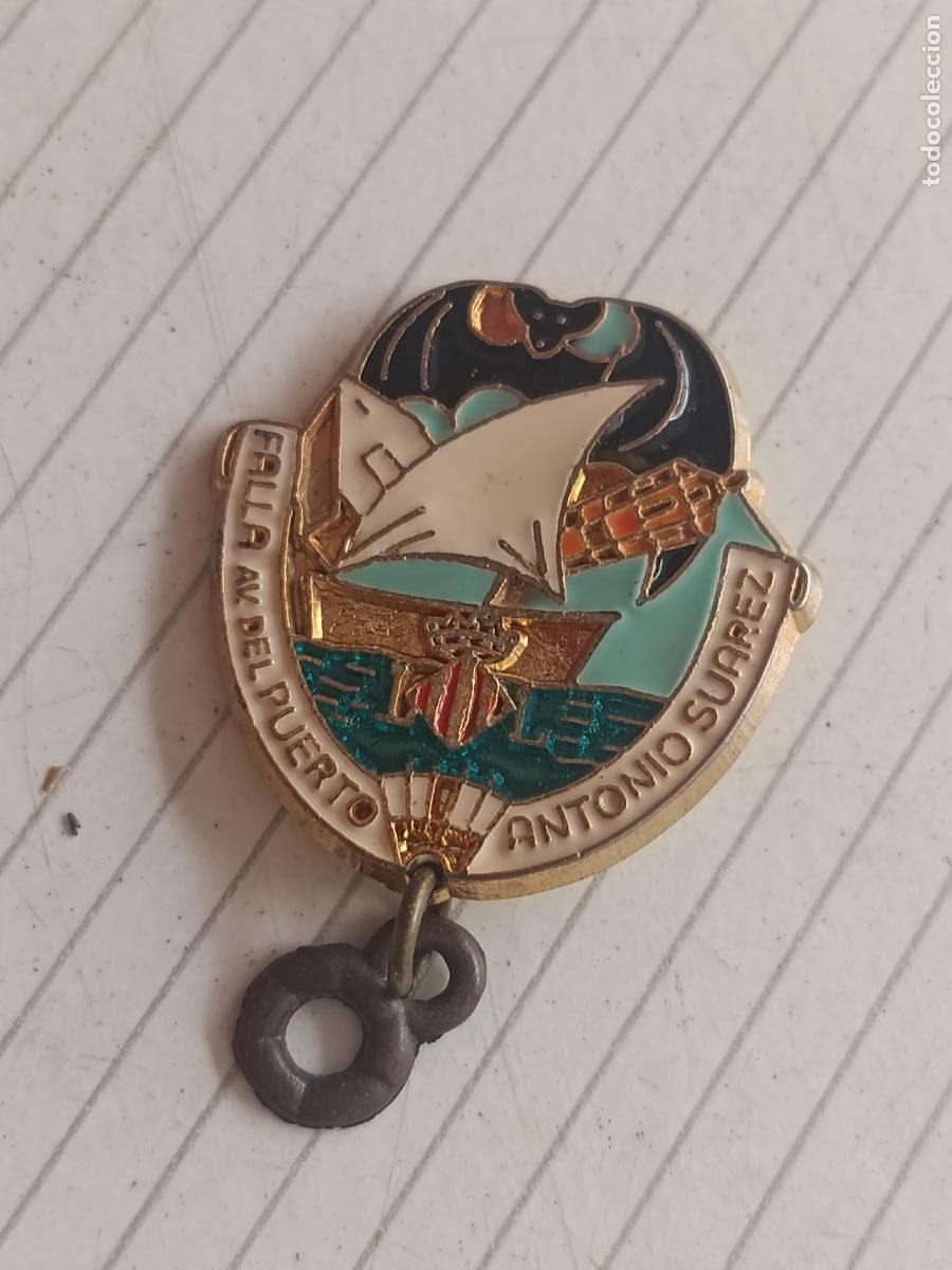 Pin's de collection: Insignia de la Falla Av del Puerto Antonio Su&aacute;rez. Fallas de Valencia
