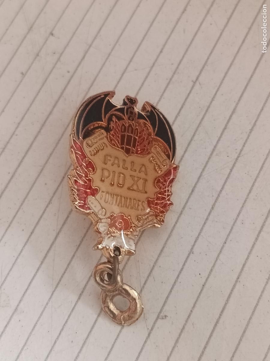 Pins de colecci&oacute;n: Insignia de la Falla P&iacute;o XI Fontanares. Fallas de Valencia