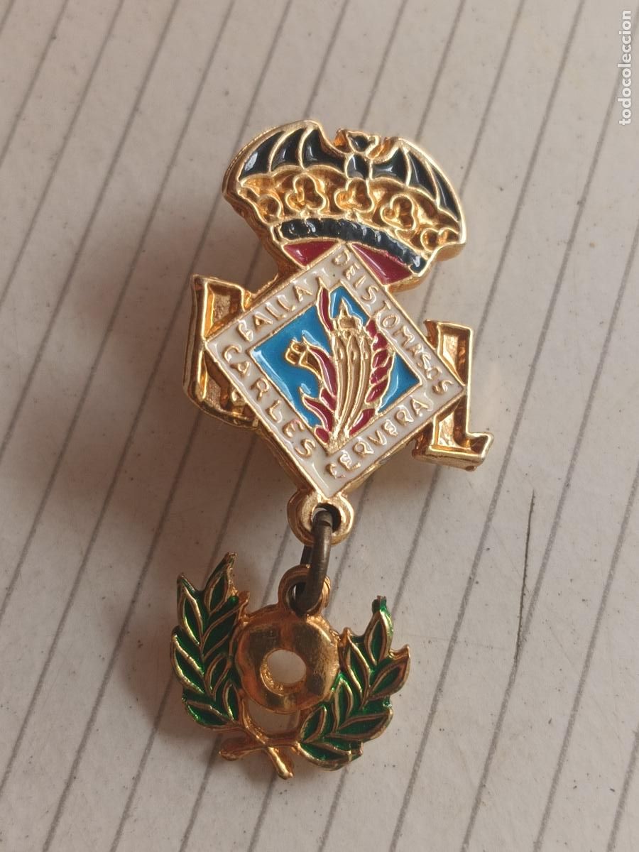 Pin's de collection: Insignia fallera de la Falla Tomasos Carles Cervera. Fallas de Valencia