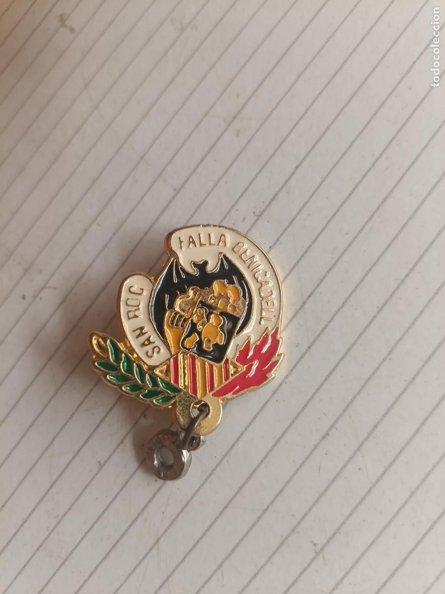 Pins de colecci&oacute;n: Insignia fallera de la Falla San Roc Benicadell. Fallas de Valencia
