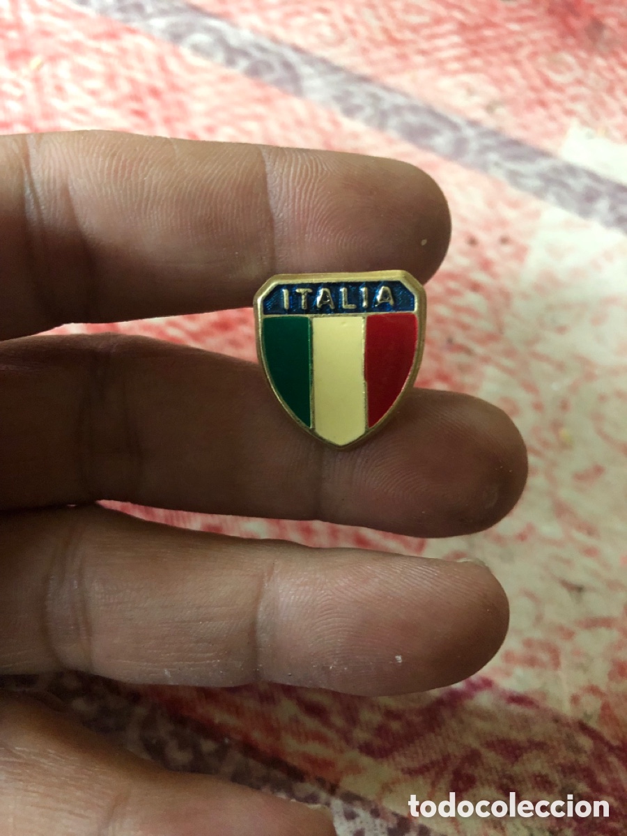 Pins de colecci&oacute;n: Pin antiguo escudo Italia