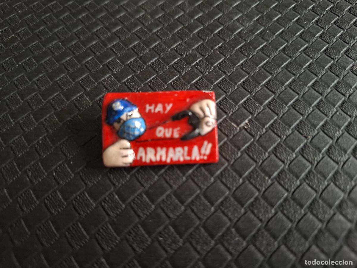 Pins de colecci&oacute;n: Insignia artesanal elaborada por los presos del GRAPO PCE (r) Comunista Reconstituido