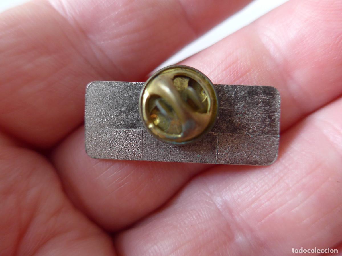 Pins de colecci&oacute;n: PIN CON LOGO DE DIARIO MARCA - Foto 3