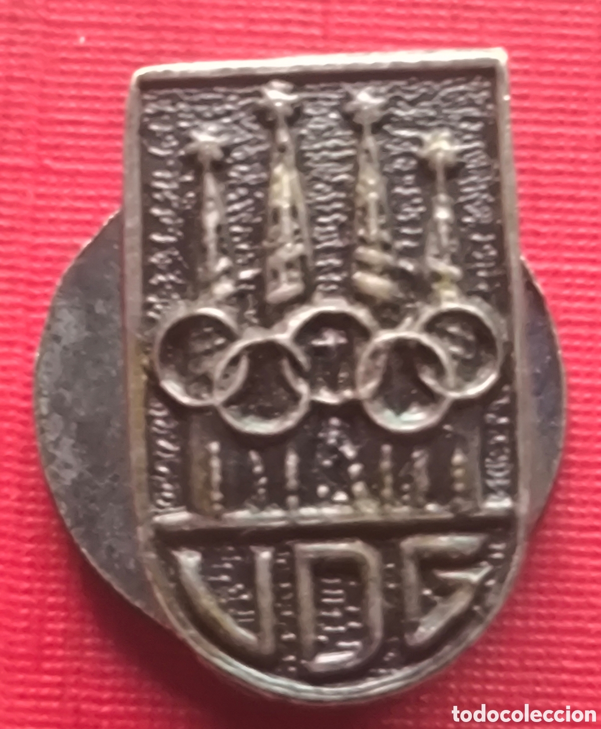 Pin's de collection: BALONCESTO UNI&Oacute; ESPORTIVA GAUD&Iacute; UDG BASKET INSIGNIA SOLAPA BARCELONA C. 1965