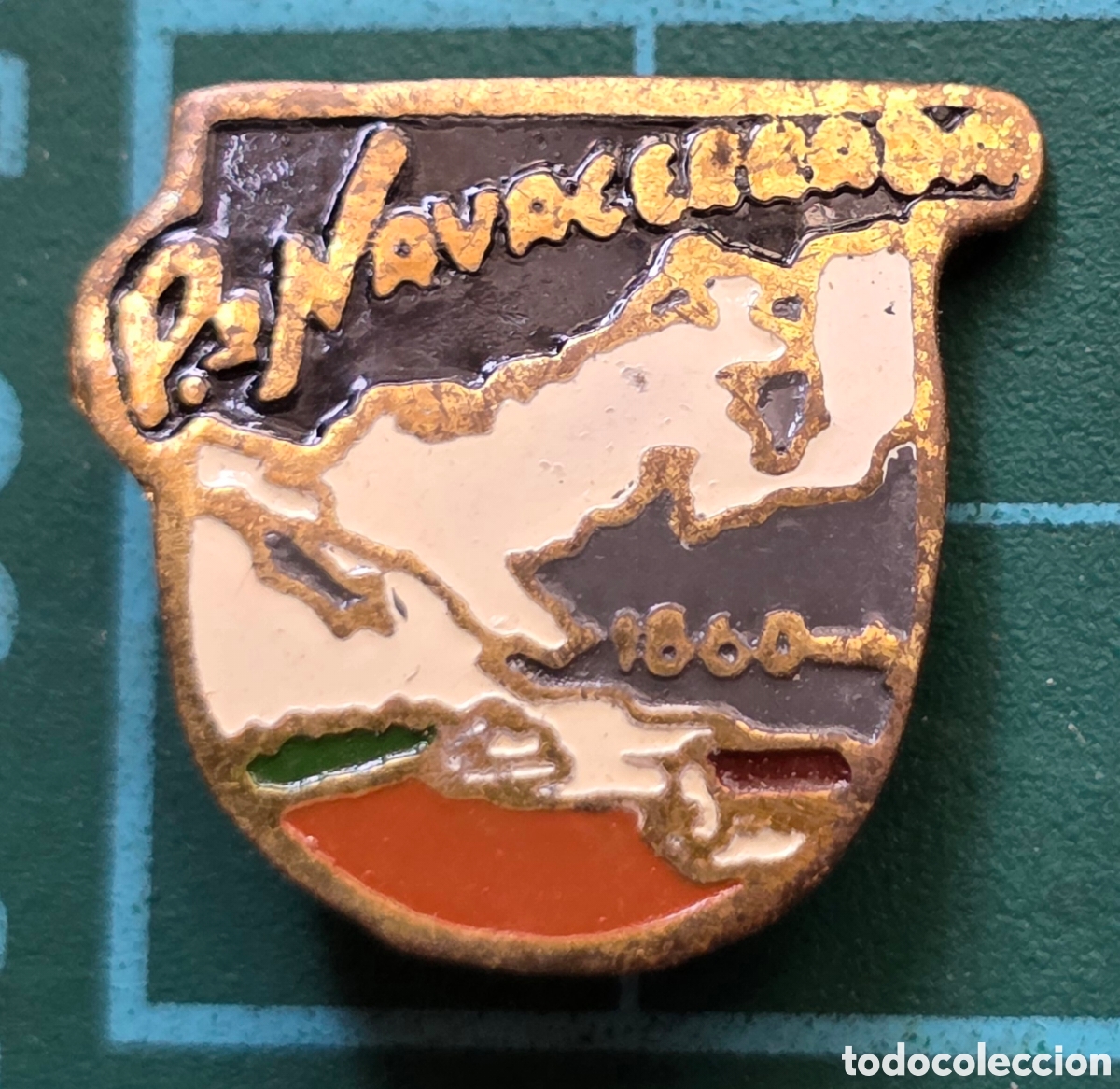 Collection pins: Insignia aguja Puerto de Navacerrada 1860 m. - Sierra Monta&ntilde;a Estaci&oacute;n Esqu&iacute;