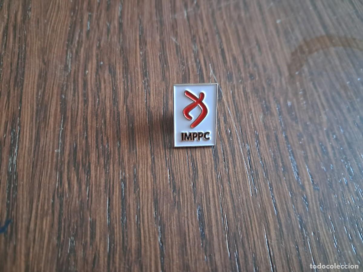 Pins de colecci&oacute;n: pin de publicidad, IMPPC, institut medicina predictiva i personalitzada cancer.