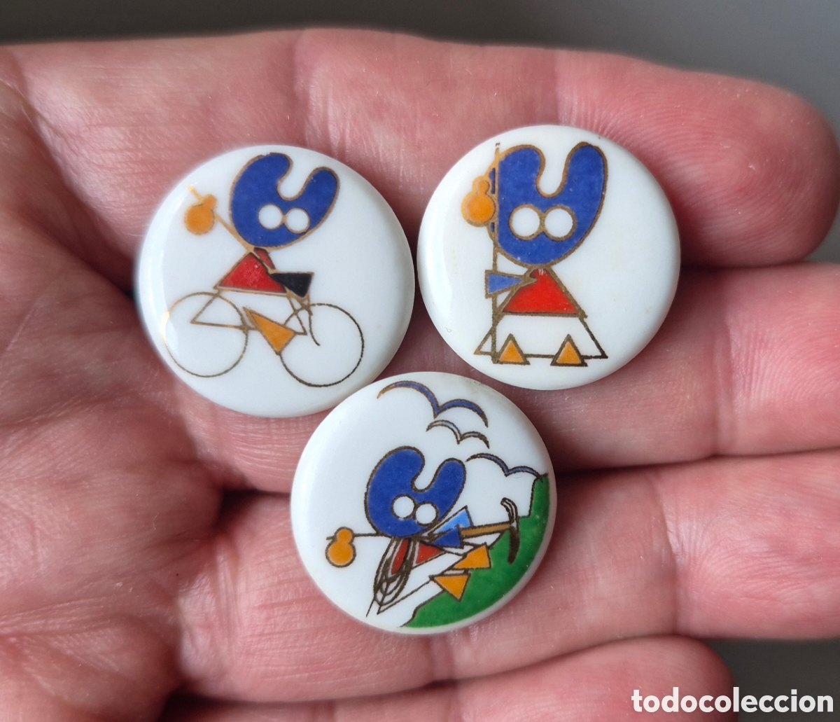 Pins de colecci&oacute;n: Lote 3 pins Pelegrin en cer&aacute;mica