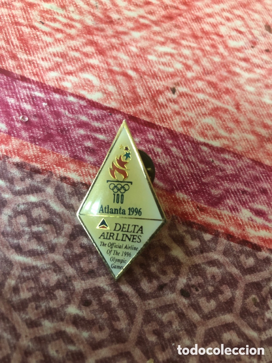 Pins de colecci&oacute;n: Vintage - DELTA AIRLINES - Atlanta 1996 Olympics - Torch Souvenir USA Pin Lapel