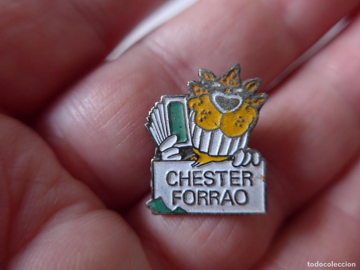 Pins de colecci&oacute;n: PIN CHESTER FORRAO ACTOR DE PEPSICO MATUTANO
