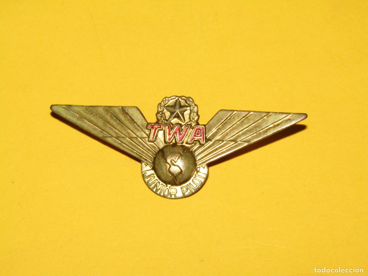Pins de colecci&oacute;n: Antigua Insignia con Imperdible Junior Pilot de la Cia. de Aviaci&oacute;n TWA Trans World Airlines